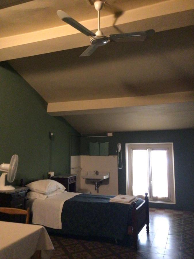 Leon Doro Hotel Parma Kültér fotó